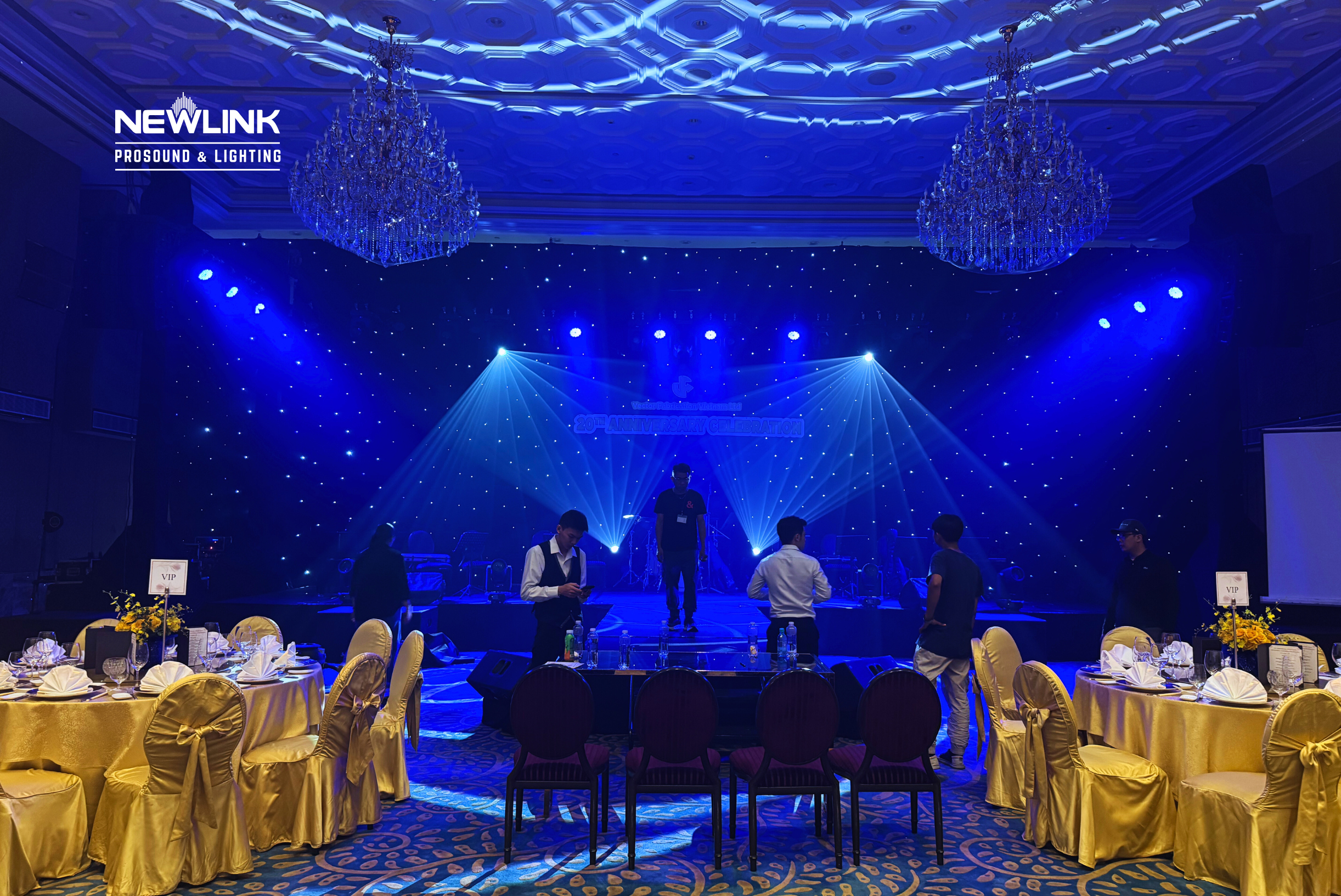 GIẢI PHÁP ÂM THANH ÁNH SÁNG CHUYÊN NGHIỆP TẠI TIMESQUARE