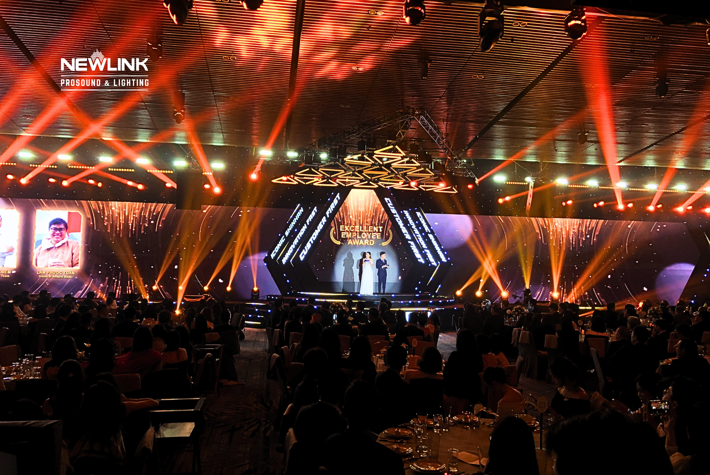 TỔ CHỨC YEAR END PARTY QUY MÔ LỚN 1000 NGƯỜI - NEWLINK X NĂM SAO MEDIA