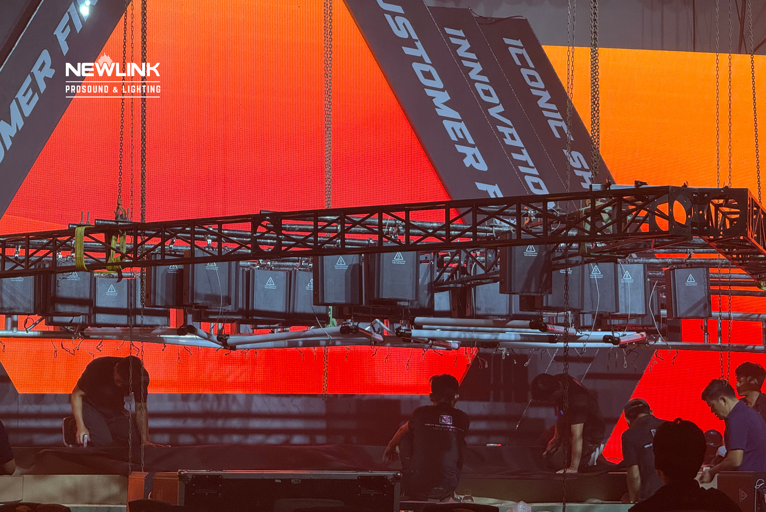 TỔ CHỨC YEAR END PARTY QUY MÔ LỚN 1000 NGƯỜI - NEWLINK X NĂM SAO MEDIA