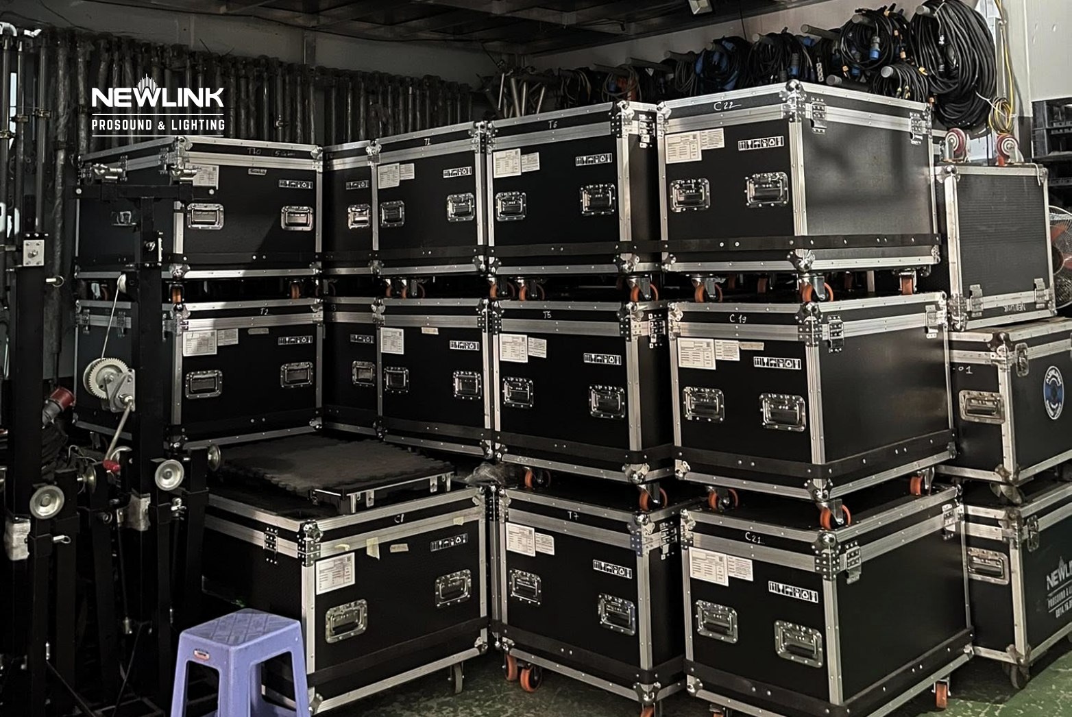 BACKSTAGE LÀ GÌ? CẬP NHẬT KIẾN THỨC MỚI NHẤT 2026